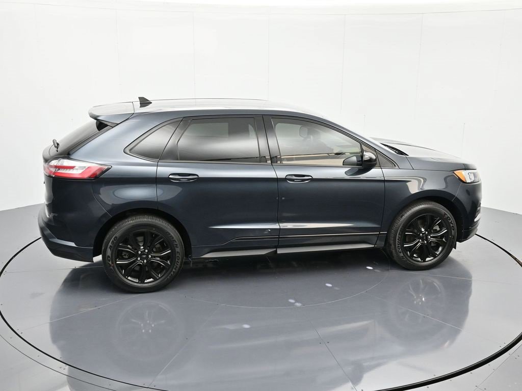 Certified 2022 Ford Edge SE w/ Black Appearance Package image 14