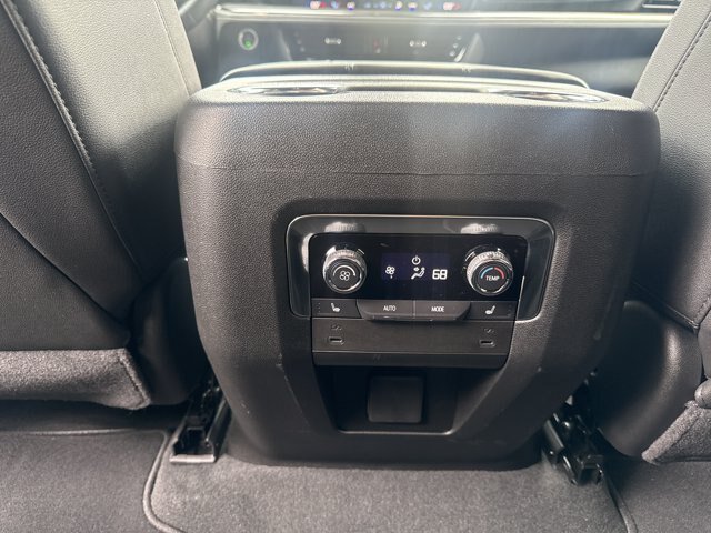 Used 2025 Chevrolet Tahoe LT w/ Comfort Package RWD image 19