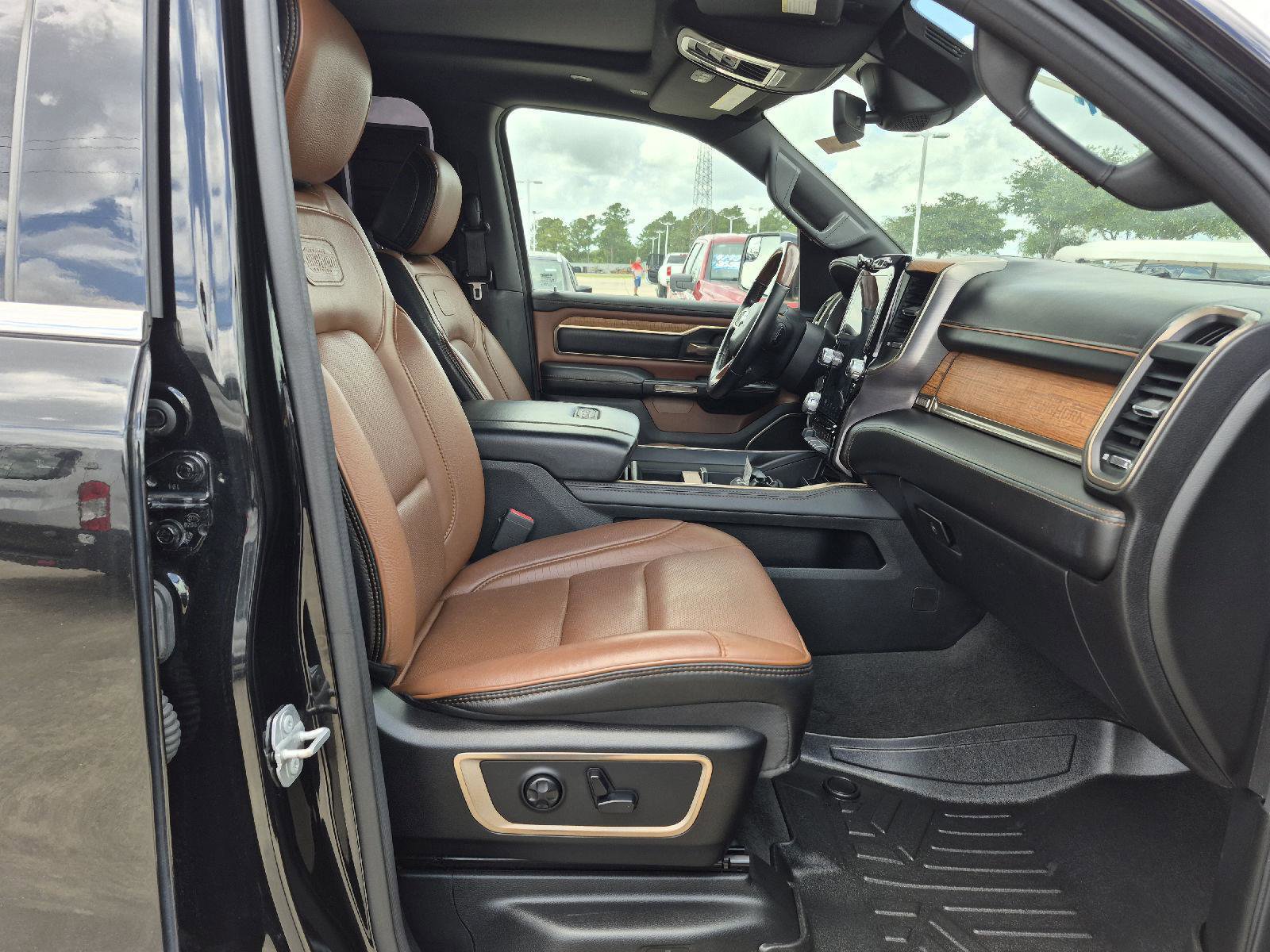 Used 2020 RAM 1500 Limited AWD/4WD image 12