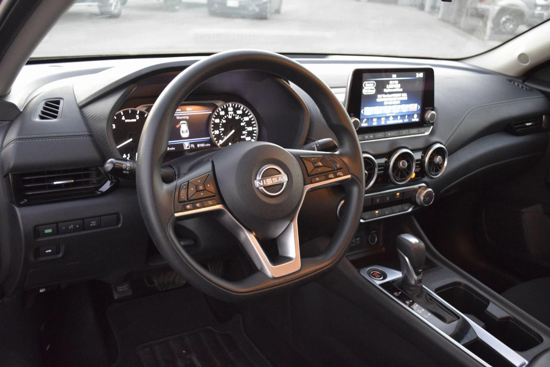 Used 2024 Nissan Sentra SV image 18