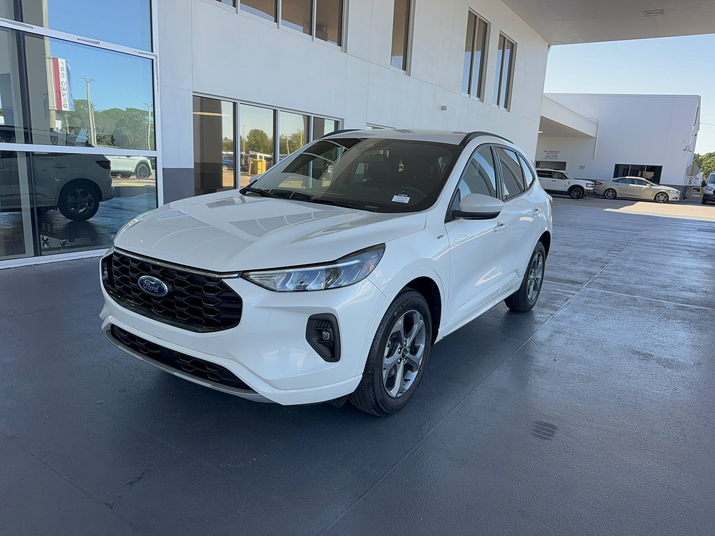 Certified 2024 Ford Escape ST-Line Select w/ Tech Pack #1 AWD/4WD image 2