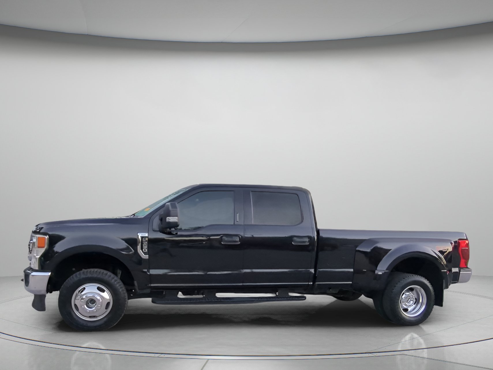 Certified 2020 Ford F350 XLT w/ XLT Value Package AWD/4WD image 12