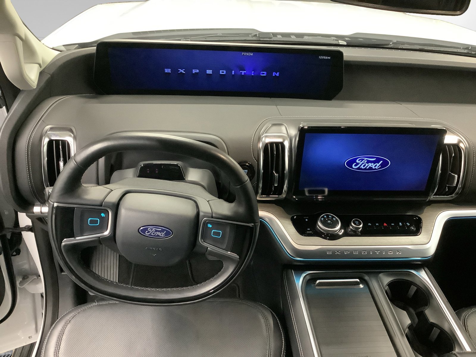 Certified 2025 Ford Expedition Max Platinum image 10