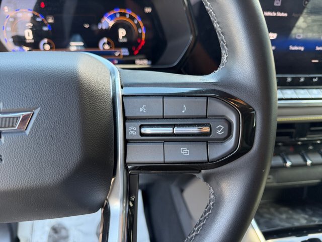 Used 2024 Chevrolet Colorado ZR2 w/ Technology Package AWD/4WD image 13