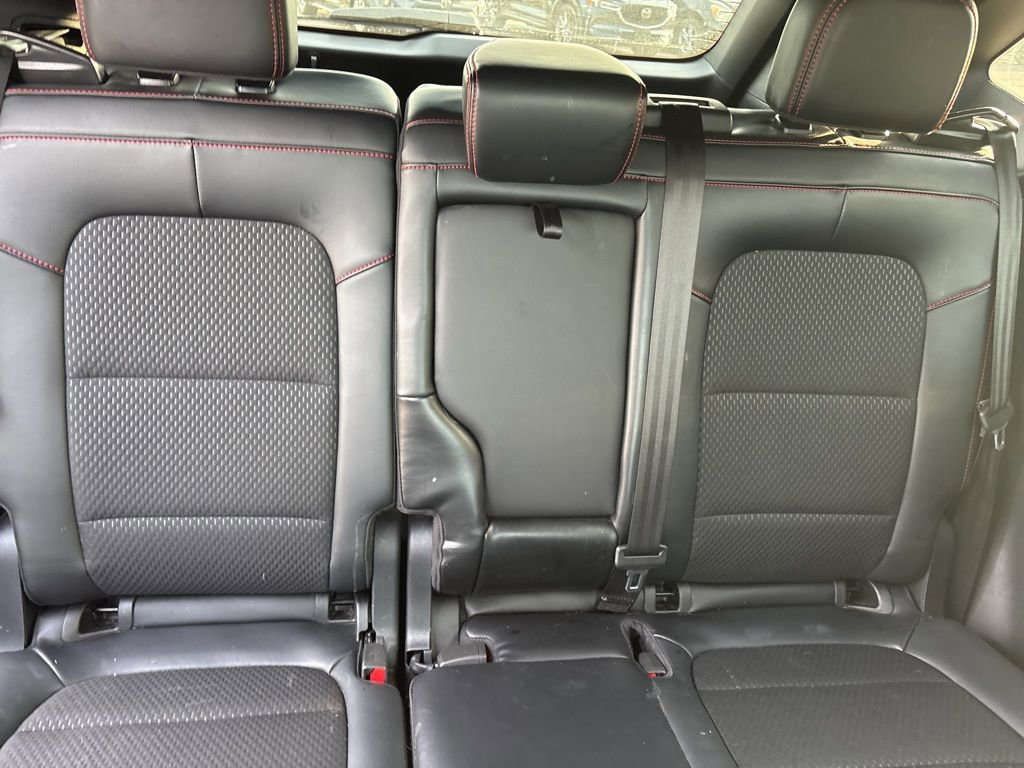 Certified 2025 Ford Escape ST-Line Select w/ Tech Pack #1 image 9