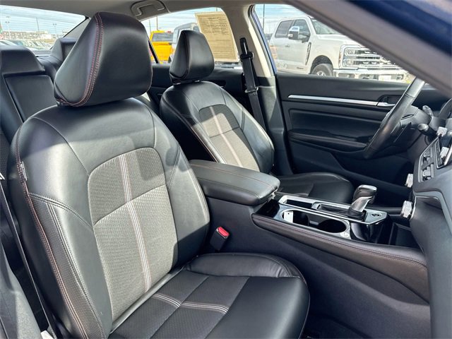 Used 2024 Nissan Altima 2.5 SR image 31