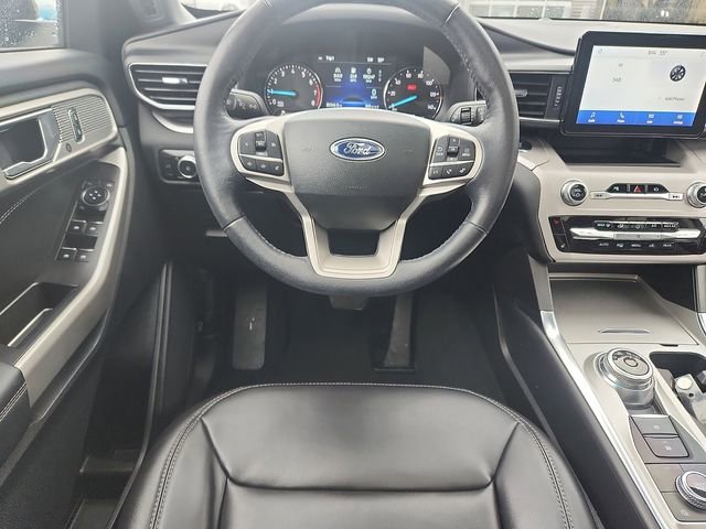 Certified 2023 Ford Explorer XLT w/ Equipment Group 202A AWD/4WD image 9