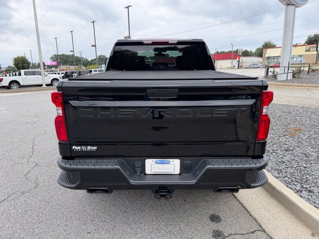 Used 2021 Chevrolet Silverado 1500 Custom Trail Boss w/ LPO, Dark Essentials Package AWD/4WD image 7