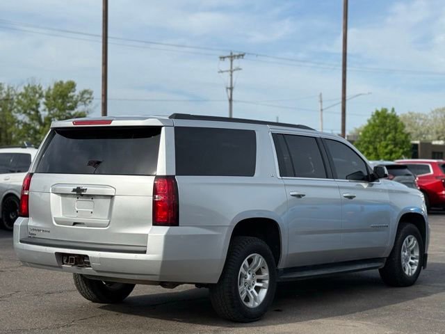 Used 2020 Chevrolet Suburban LT AWD/4WD image 39