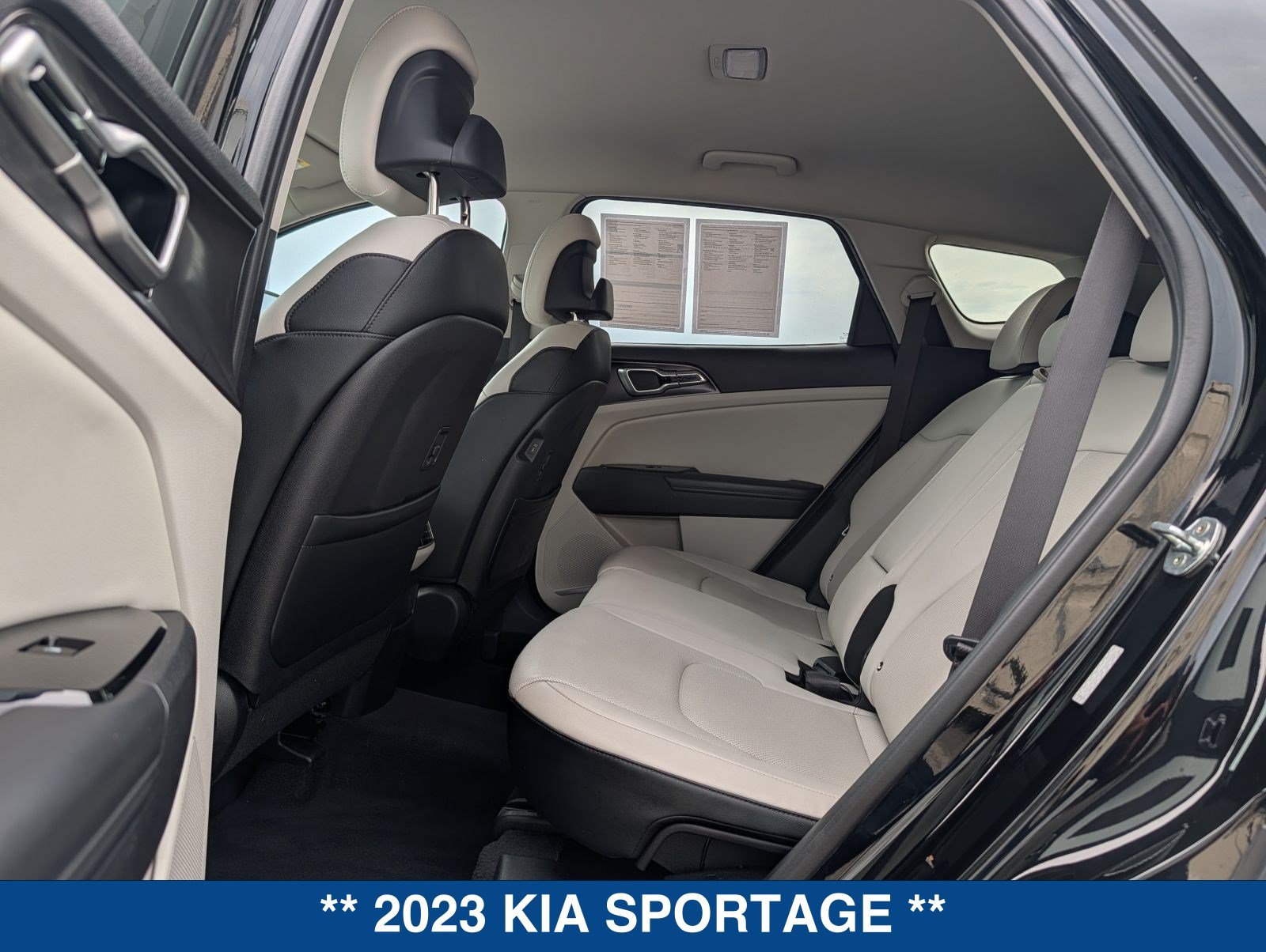 Used 2023 Kia Sportage EX FWD image 15