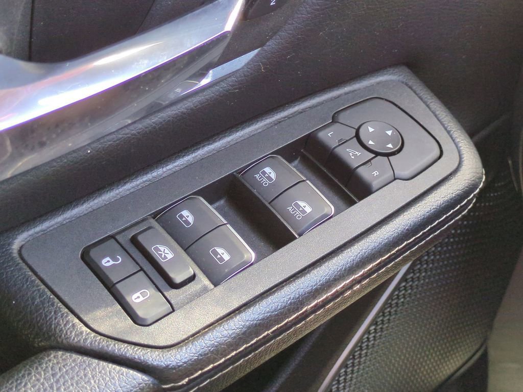 Used 2025 RAM 1500 Laramie image 23