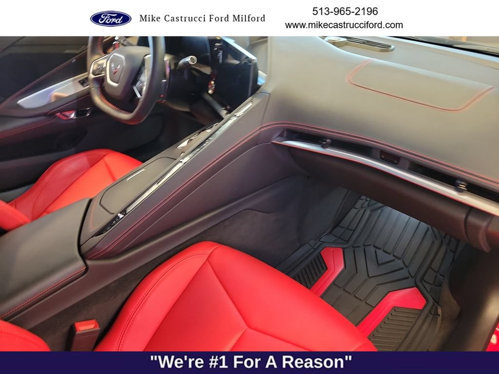 Used 2024 Chevrolet Corvette Stingray Coupe RWD image 9