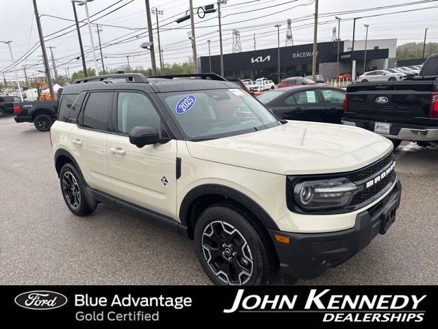 Certified 2025 Ford Bronco Sport Outer Banks w/ Outer Banks Tech Package+ AWD/4WD image 7