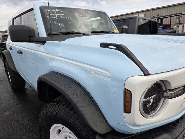 Certified 2025 Ford Bronco Heritage Edition AWD/4WD image 4