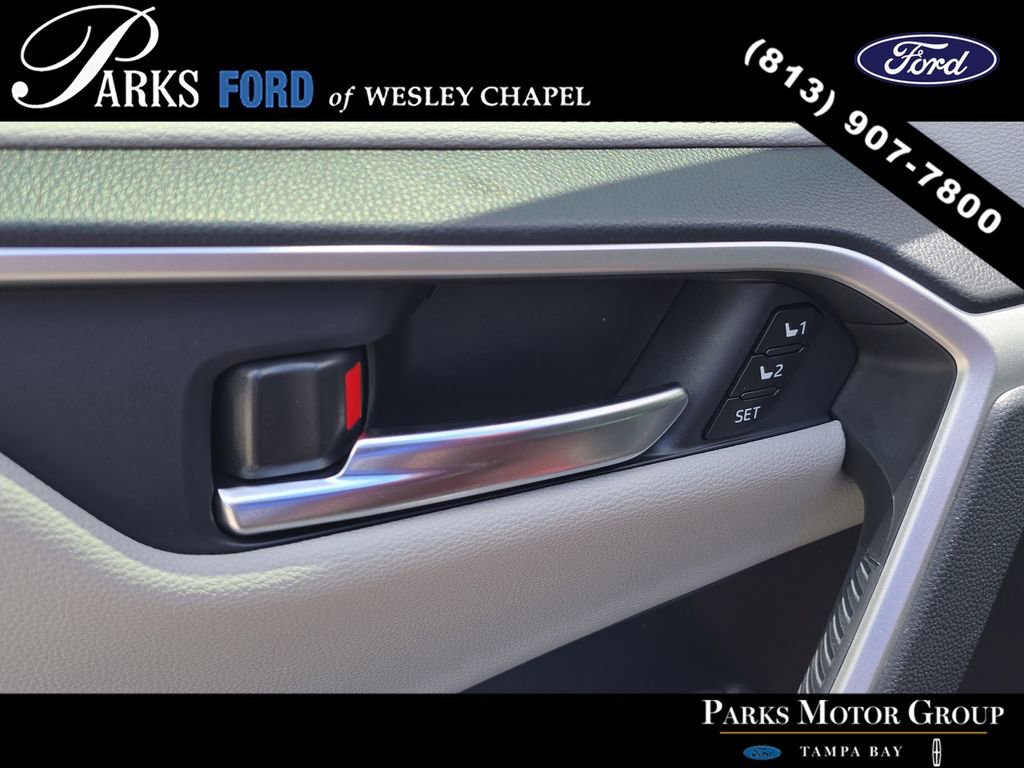 Used 2023 Toyota RAV4 Limited AWD/4WD image 17