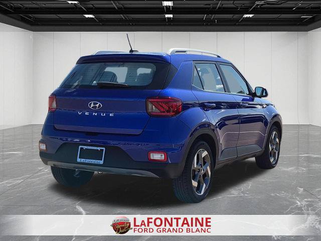 Used 2025 Hyundai Venue SEL FWD image 5