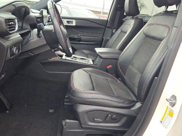 Certified 2023 Ford Explorer ST-Line w/ Class IV Trailer Tow Package image 27