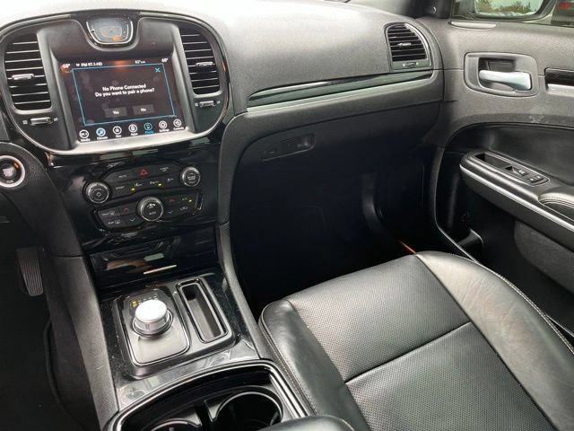 Used 2021 Chrysler 300 S w/ S Model Appearance Package RWD image 14