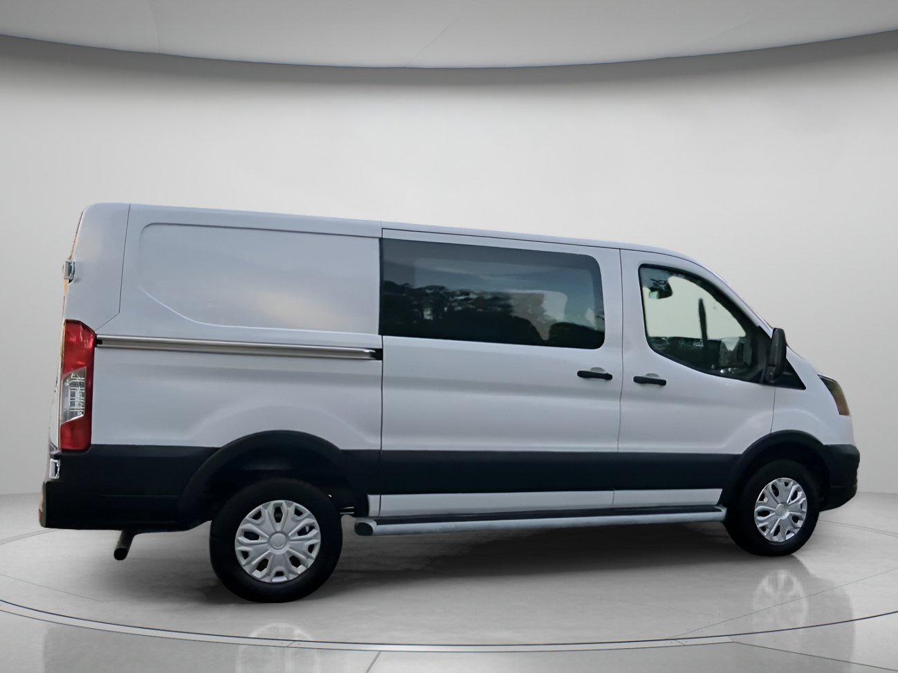 Certified 2025 Ford Transit 250 Low Roof w/ Exterior Upgrade Package RWD image 30