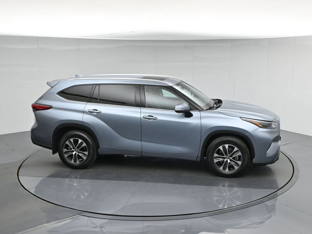 Used 2021 Toyota Highlander XLE image 10