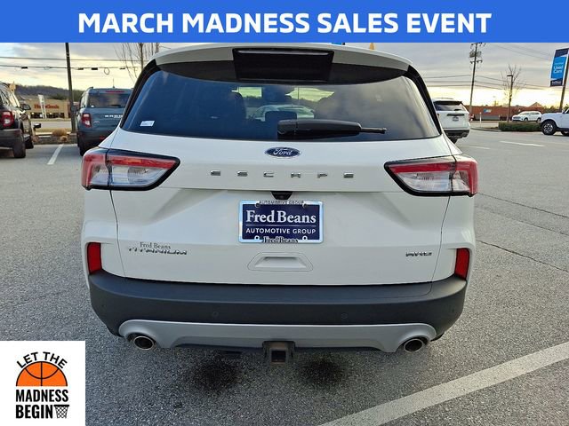 Certified 2022 Ford Escape Titanium w/ Class II Trailer Tow Package image 9