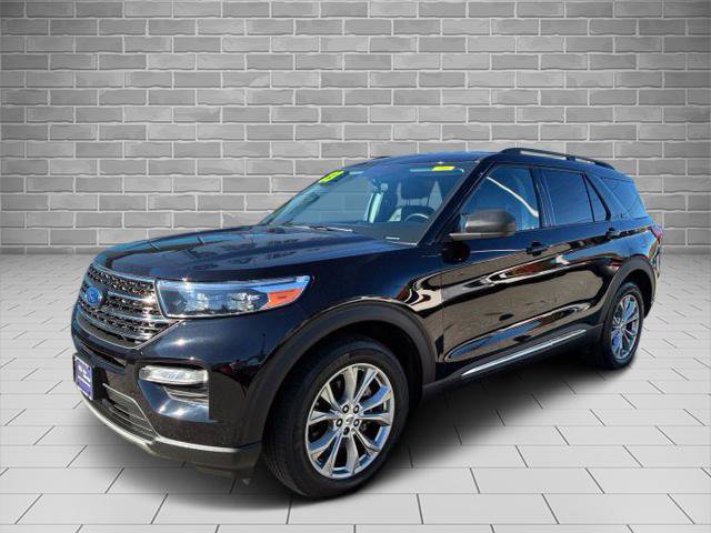 Certified 2023 Ford Explorer XLT w/ Equipment Group 202A AWD/4WD image 7