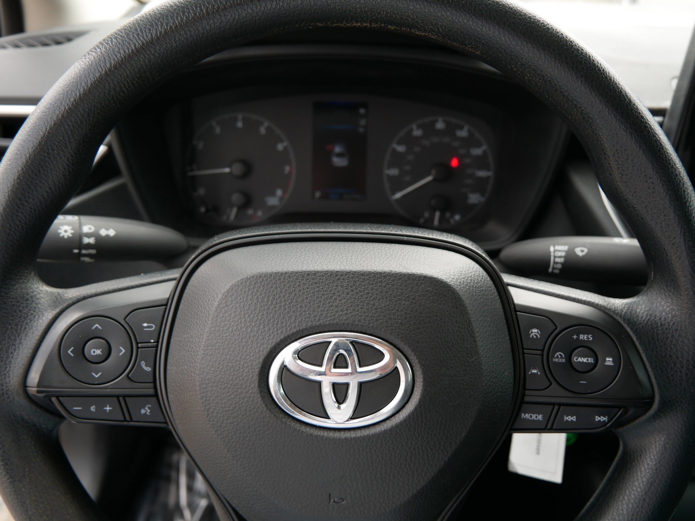 Used 2023 Toyota Corolla LE FWD image 25
