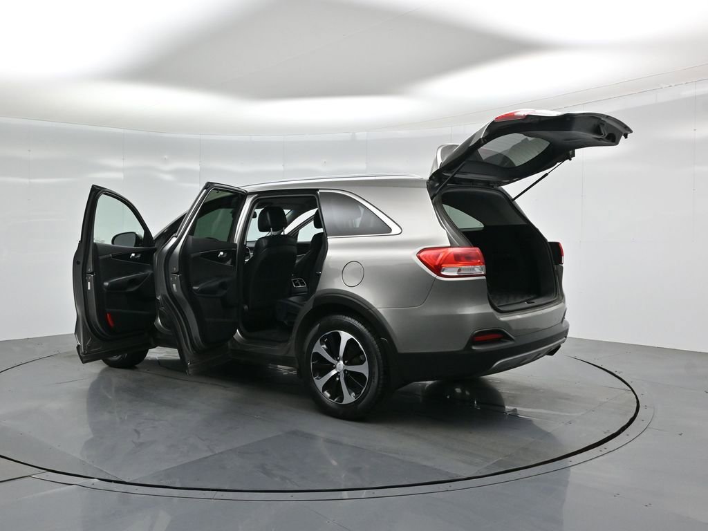 Used 2017 Kia Sorento EX image 32