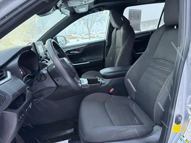Used 2022 Toyota RAV4 SE image 22
