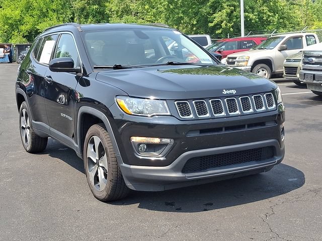 Used 2019 Jeep Compass Latitude w/ Popular Equipment Group AWD/4WD image 2