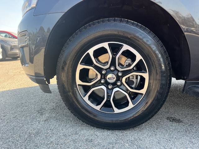 Certified 2024 Ford Expedition Max XLT image 10