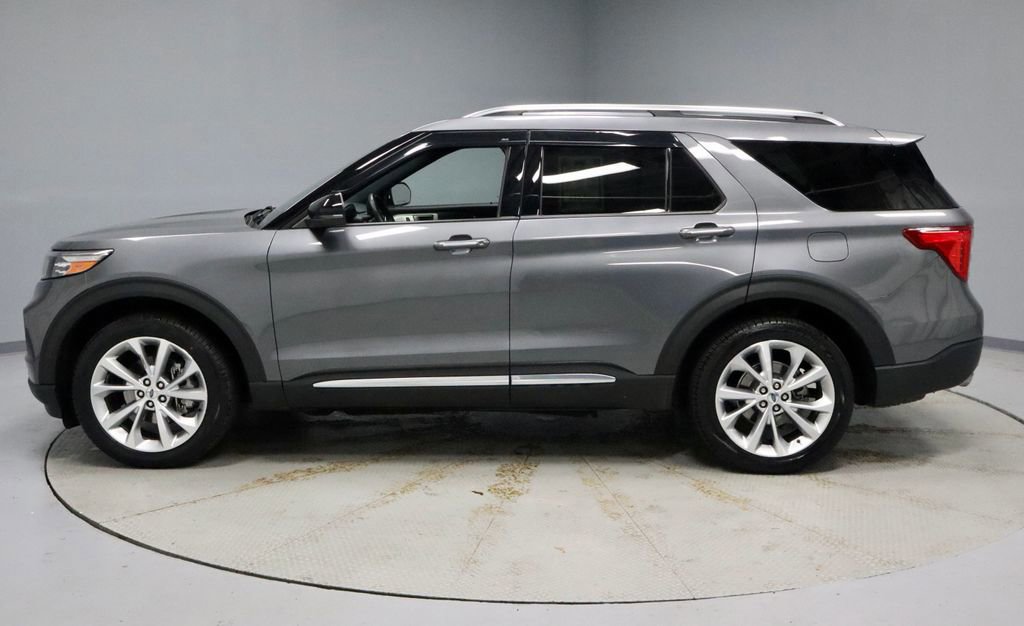 Certified 2022 Ford Explorer Platinum w/ Equipment Group 601A image 2