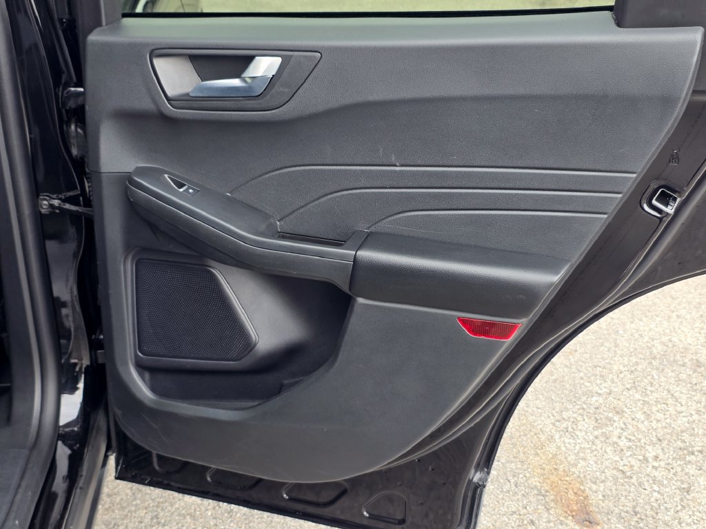 Certified 2025 Ford Escape ST-Line AWD/4WD image 27