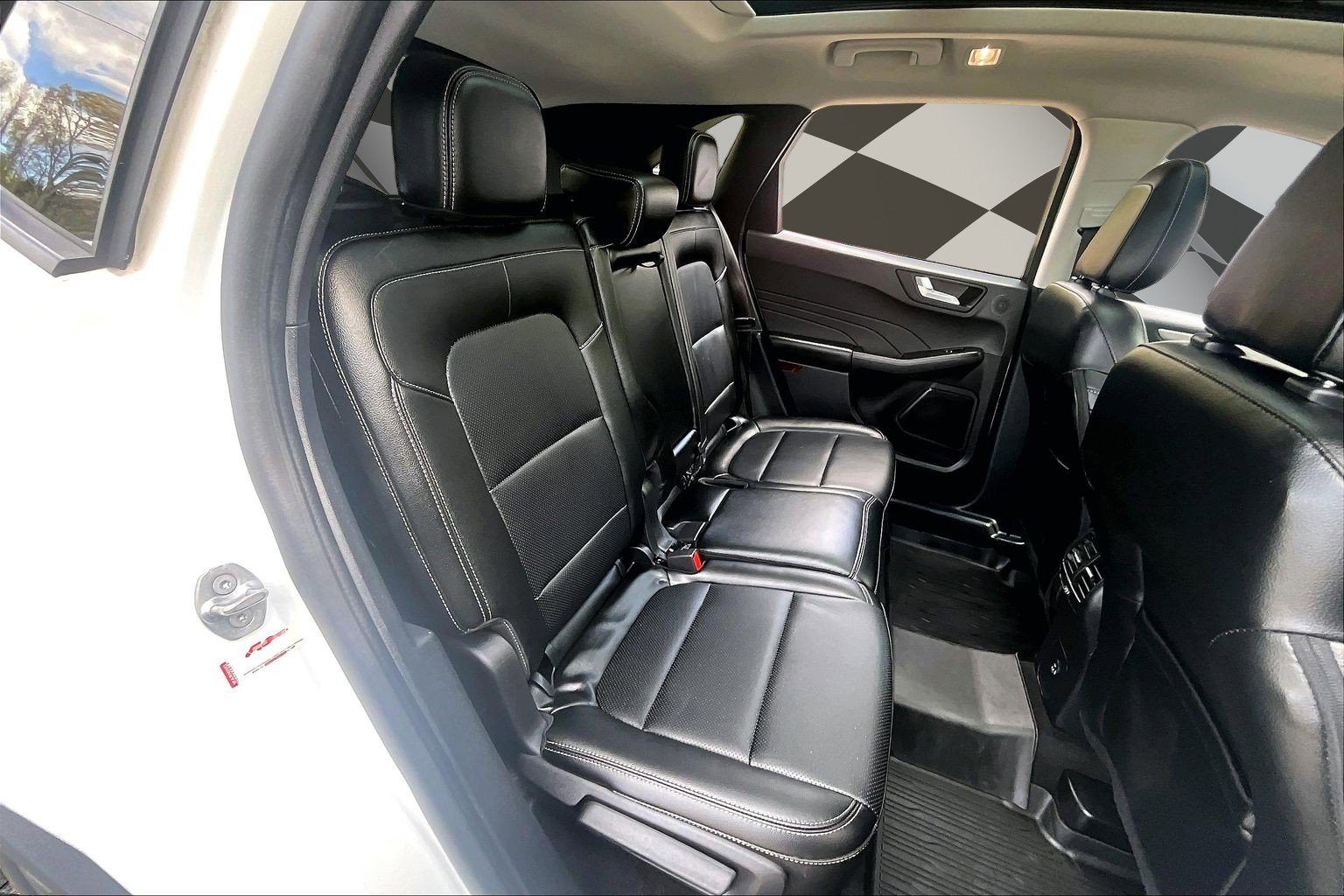Certified 2022 Ford Escape SEL w/ Technology Package AWD/4WD image 27
