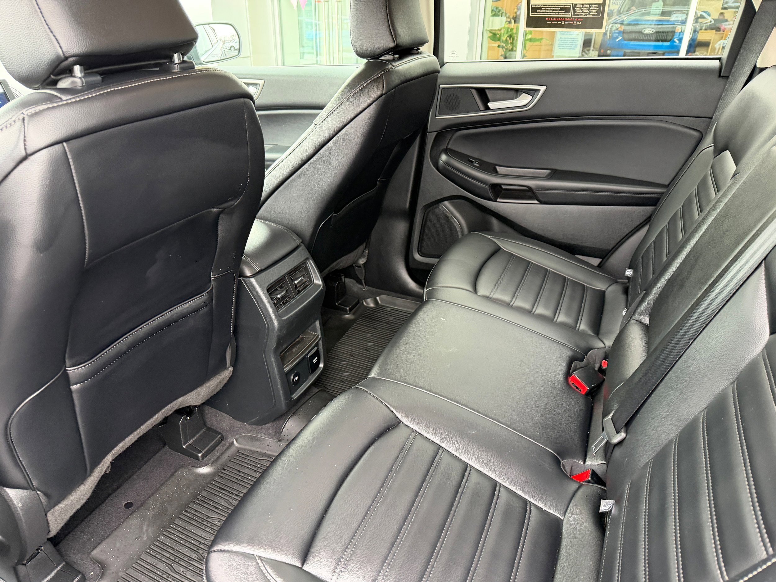 Certified 2024 Ford Edge SEL w/ Convenience Package AWD/4WD image 12