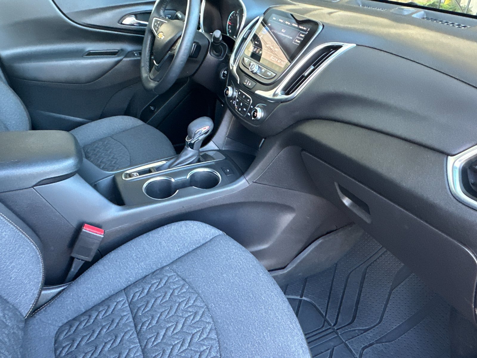 Used 2024 Chevrolet Equinox LT image 16