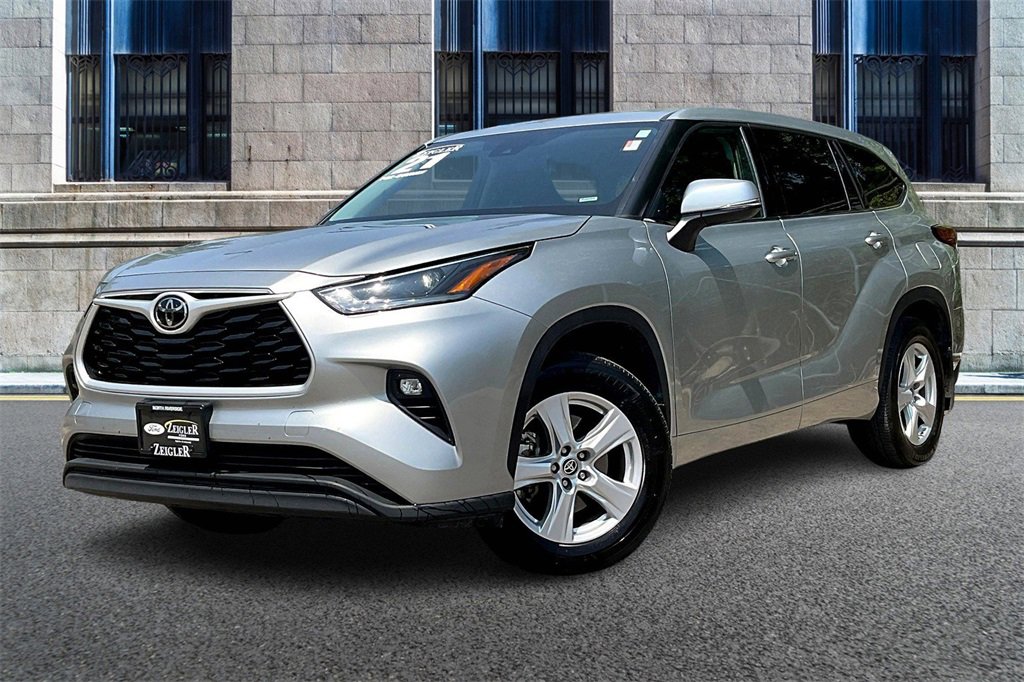 Used 2021 Toyota Highlander LE video 2