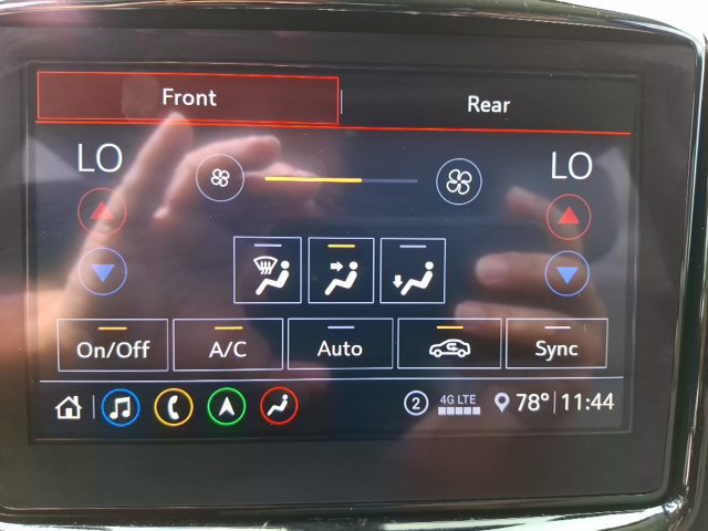 Used 2020 Chevrolet Traverse Premier FWD image 25