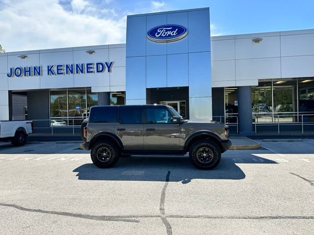 Certified 2025 Ford Bronco Outer Banks w/ Sasquatch Package AWD/4WD image 19