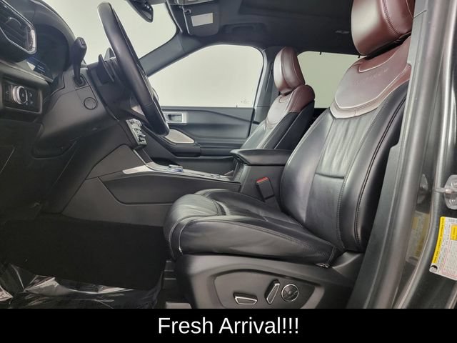 Certified 2020 Ford Explorer Platinum w/ Premium Technology Package AWD/4WD image 13