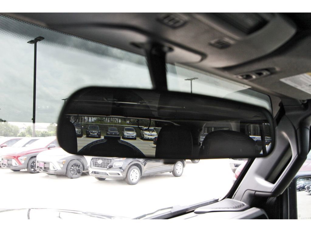 Used 2022 Jeep Wrangler Unlimited Sport AWD/4WD image 18