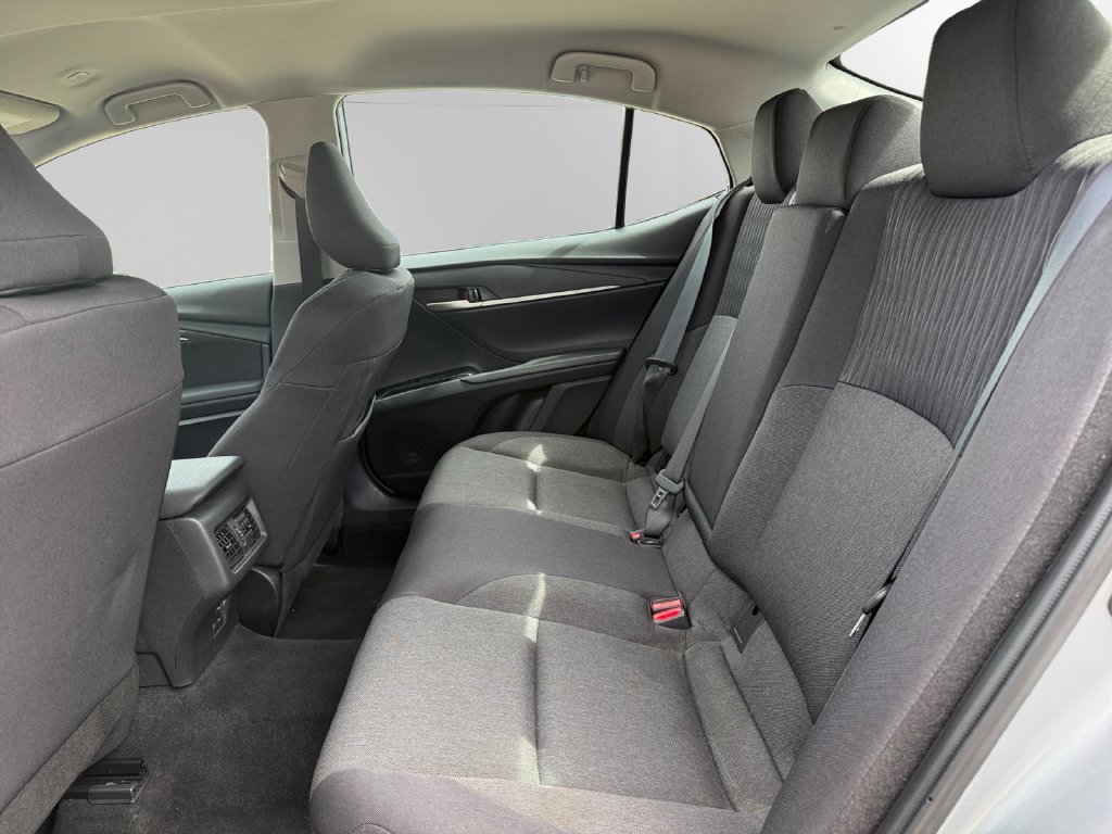 Used 2025 Toyota Camry LE FWD image 13