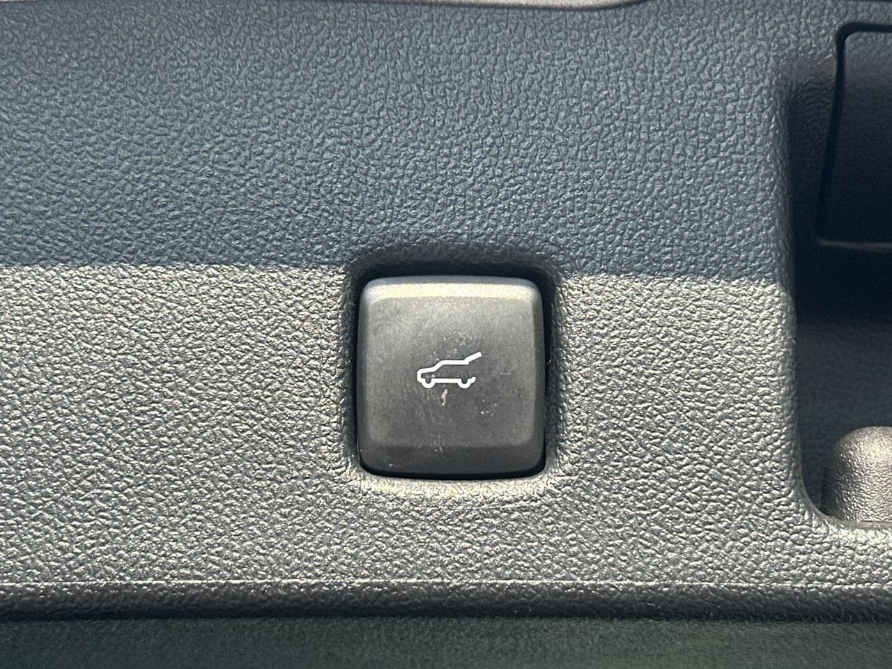 Certified 2024 Ford Escape Active AWD/4WD image 21