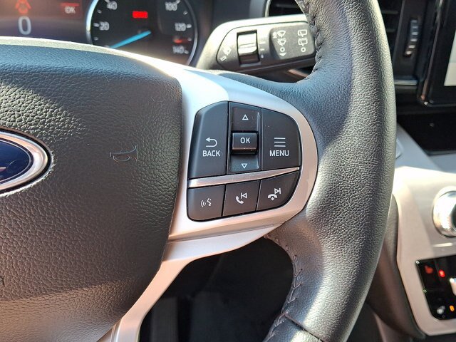 Certified 2023 Ford Explorer XLT w/ Equipment Group 202A AWD/4WD image 9