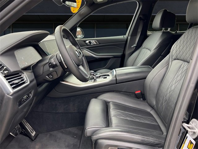 Used 2022 BMW X5 xDrive40i w/ M Sport Package image 9
