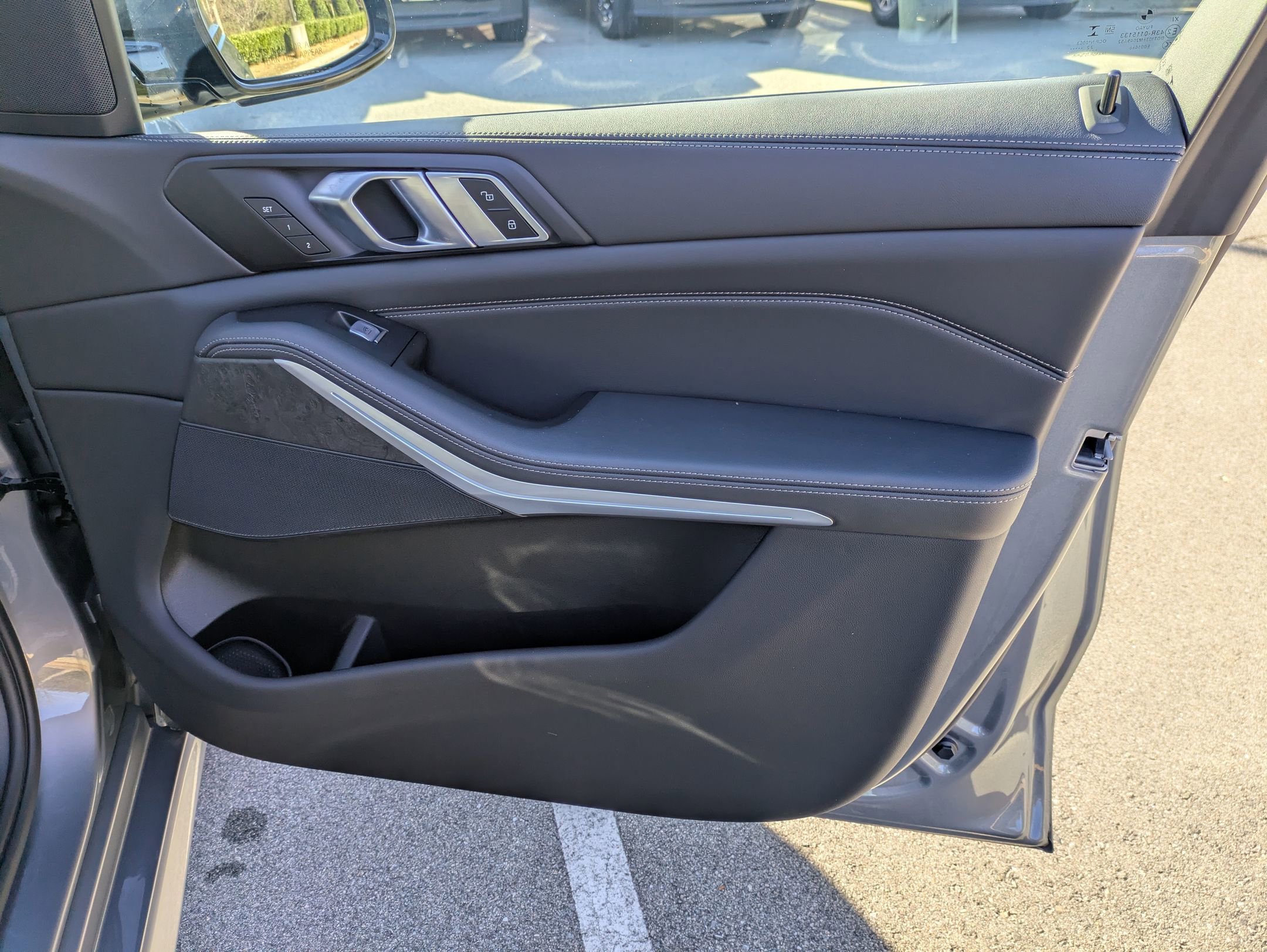 Used 2023 BMW X7 xDrive40i w/ M Sport Package image 40