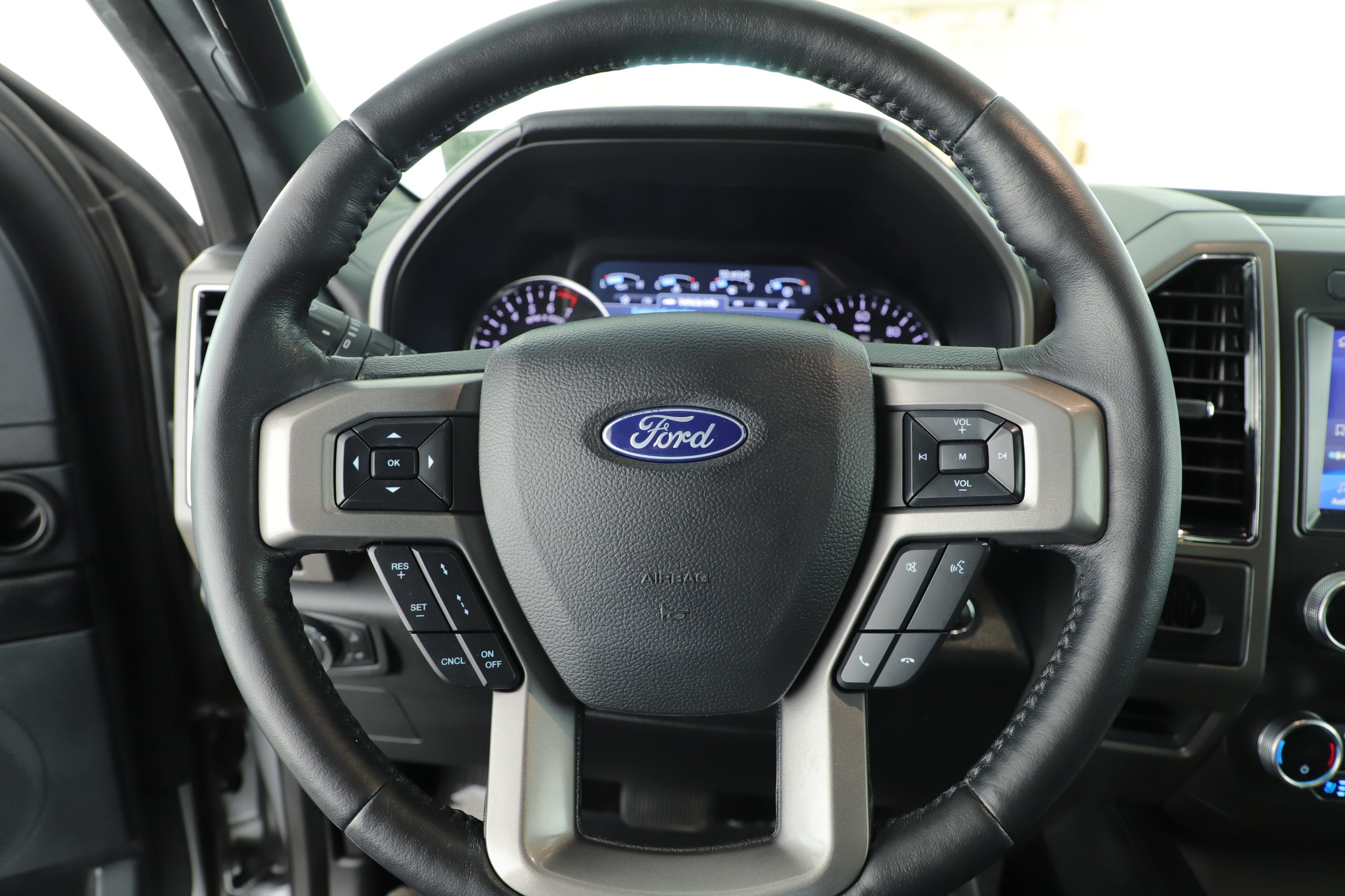 Certified 2021 Ford Expedition XLT RWD image 17