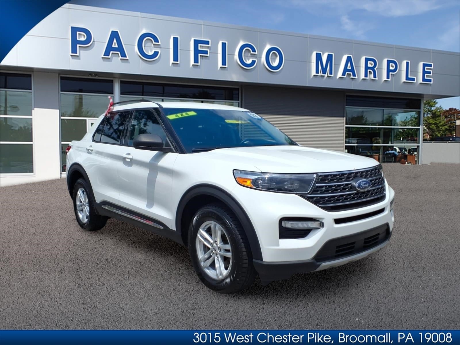 Certified 2022 Ford Explorer XLT w/ Equipment Group 202A AWD/4WD image 1