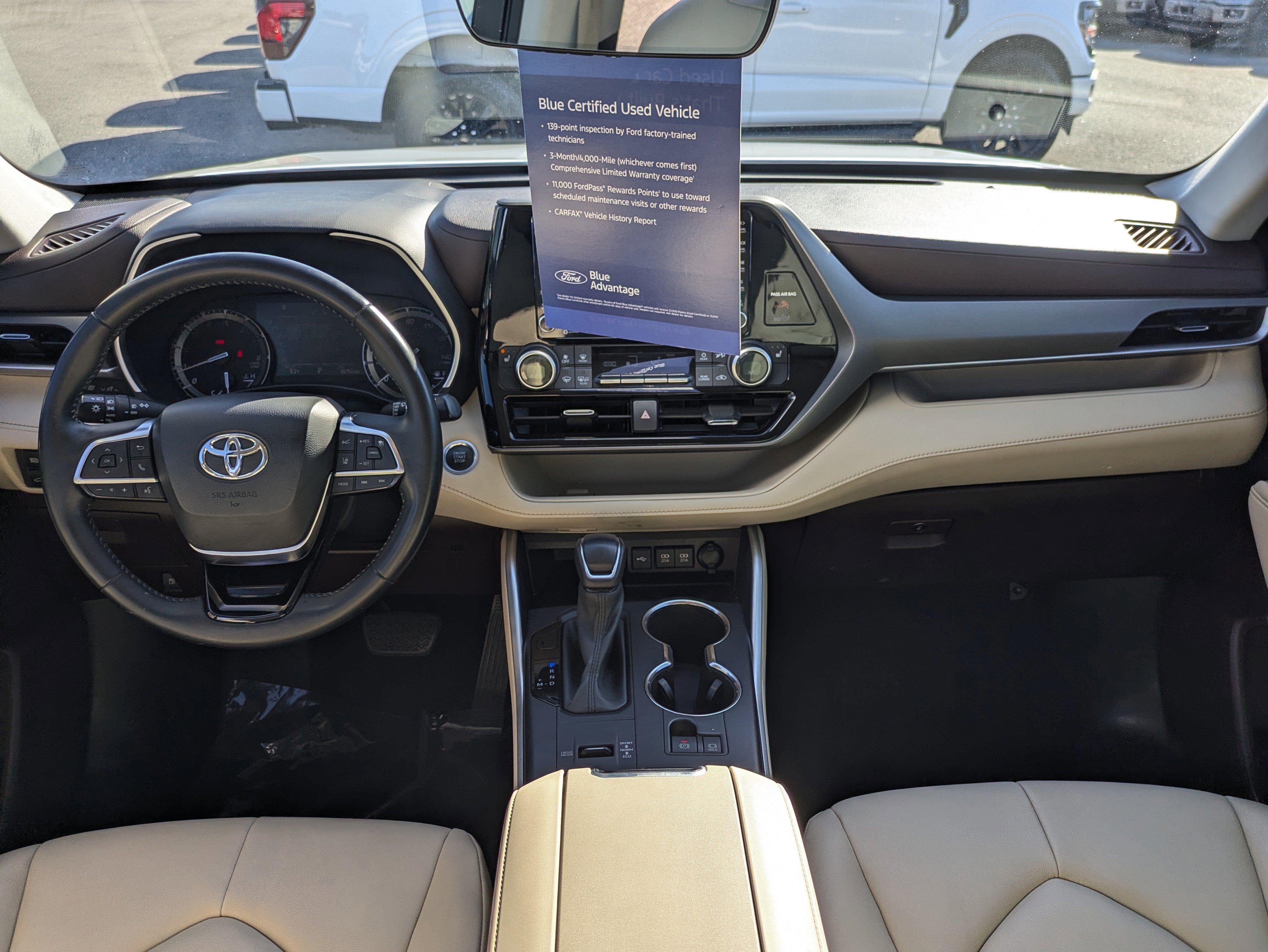 Used 2021 Toyota Highlander XLE image 17