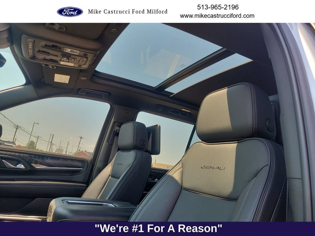 Used 2024 GMC Yukon Denali w/ Advanced Technology Package AWD/4WD image 22